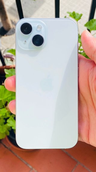iPhone 15 Azul Claro