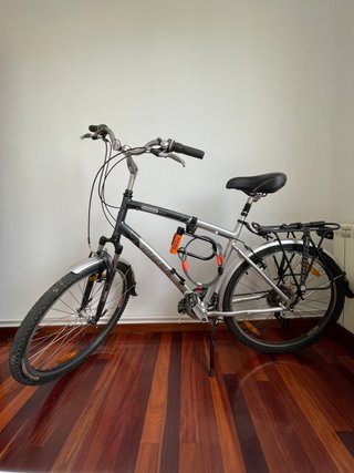 Bicicleta Trek Navigator 2.0 26