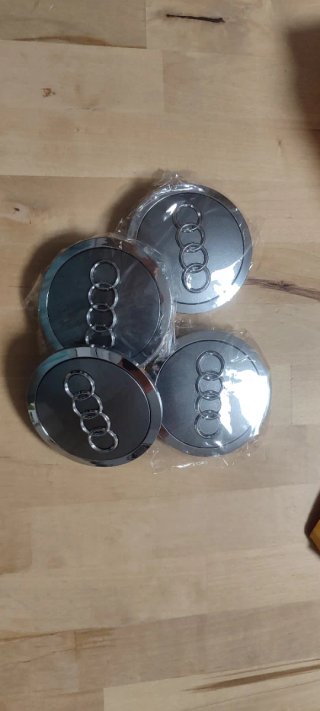 Set de 4 Tapa bujes Audi, tapacubos