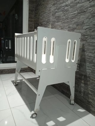 Minicuna Blanca con Ruedas