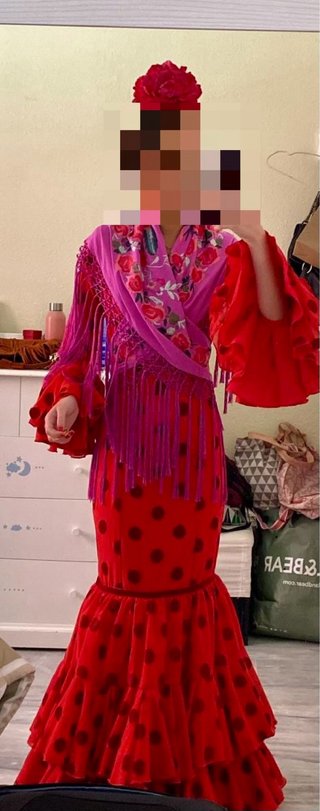 Traje de flamenca rojo con lunares