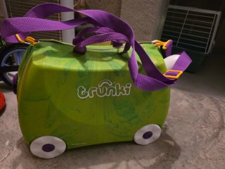 Maleta infantil Trunki verde y morada