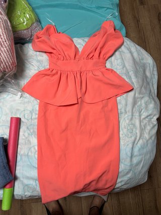 Vestido de fiesta naranja coral