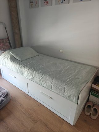 Cama con cajonera inferior