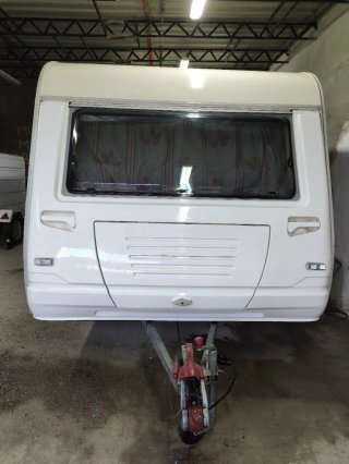 Caravana Roller Sevilla 420F. Inferior a 750kg