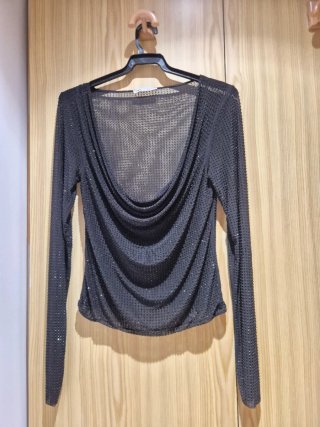 Top manga larga negro con brillantes
