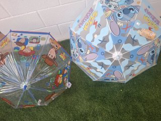 2 Paraguas Infantiles: Toy Story y Stitch