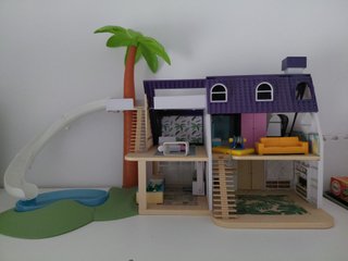 Casita de Muñecas con Tobogán y Piscina