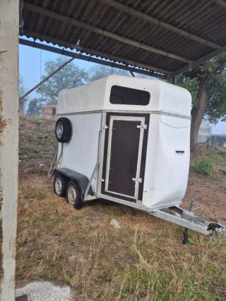 Remolque para Caballos matrícula blanca