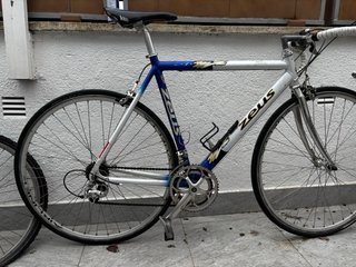 Bicicleta de carretera Zeus