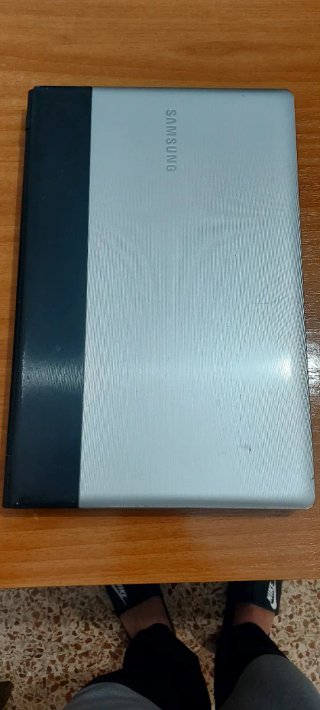 Portátil Samsung i3 Plateado y