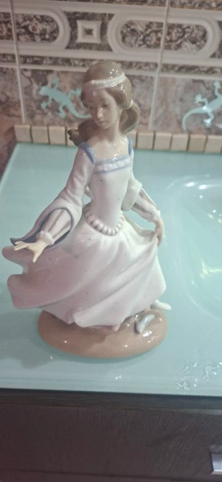 Figura Cenicienta de Lladró