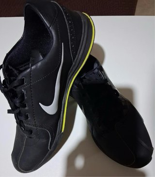 Zapatillas Nike Negras Talla 42 pequeño