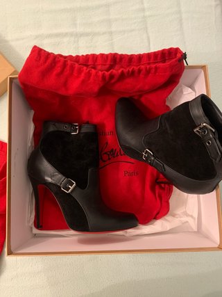 Zapato Botín Christian Louboutin Negros Talla 36s