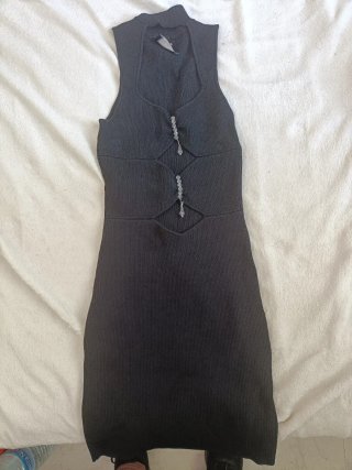 Vestido negro ajustado