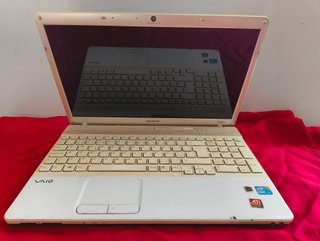 Sony Vaio VPCEB4M1E (para peças)