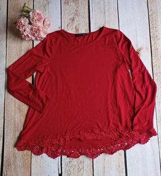 Camiseta Roja Zanzea con Detalle de Encaje