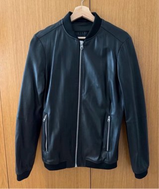 Cazadora efecto piel negra Pull&Bear