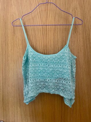 Top corto de tirantes con encaje Talla S