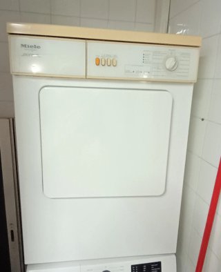 Secadora Miele. MOD. Novotronic. Monsun