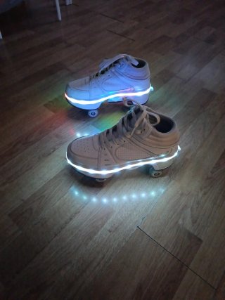 Zapatillas con Ruedas y Luces LED