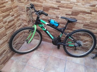 Vendo bicicleta muy bonita poco uso para niñ@s .