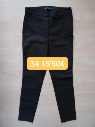Pantalón negro Stradivarius