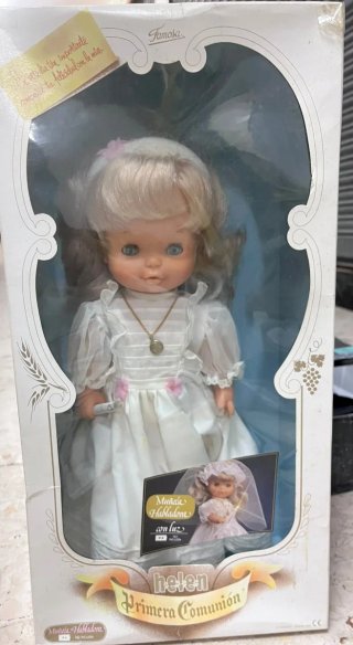 Muñeca Helen Primera Comunión Famosa