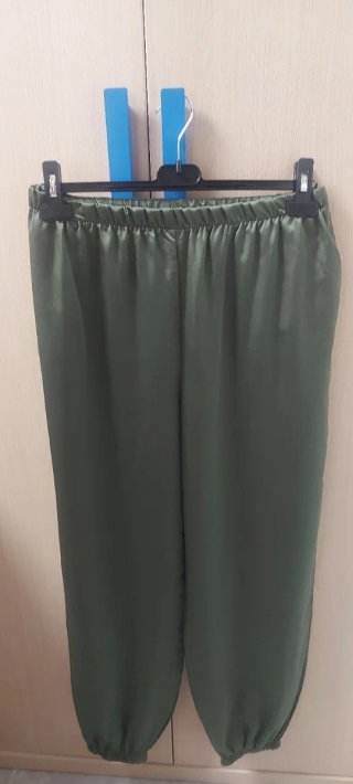 Pantalón bombacho verde