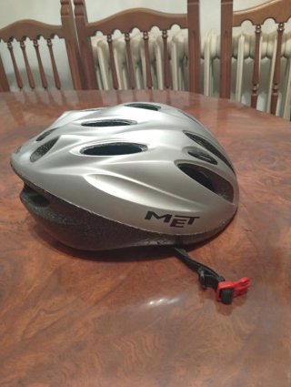 Casco MET Retro Año 2007.