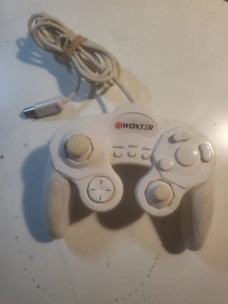 Mando Compatible GameCube Woxter Blanco