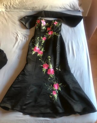 Vestido  bordado a mano