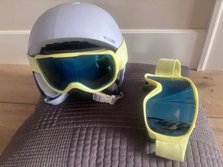 Casco y 2 Gafas de Nieve para Niño