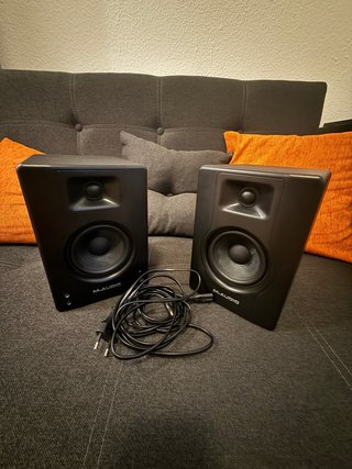 Monitores de estudio M-Audio BX4 (par)