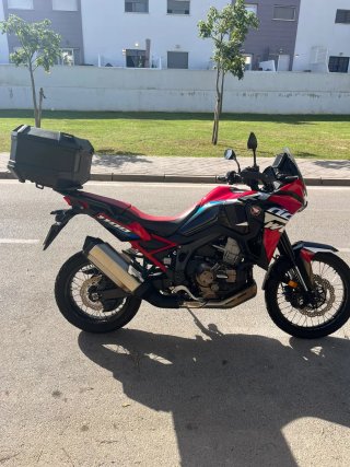Honda Africa Twin 1100 automatica ( DCT)