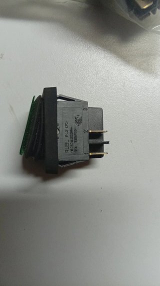 Interruptor basculante RLEIL RL2 , 3,5€ / unidad