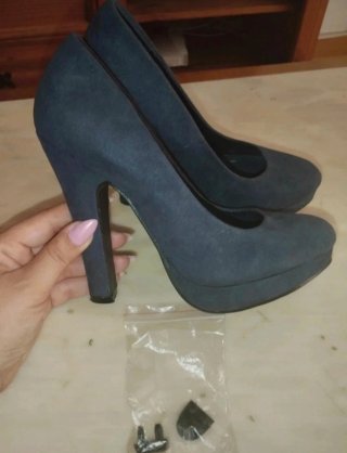 Zapatos de tacón azul