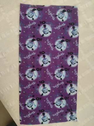 Braga de cuello Vampirina