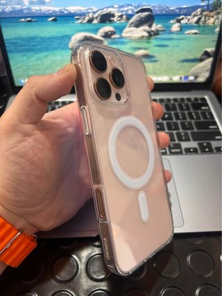 iPhone 16 Pro Max Dorado