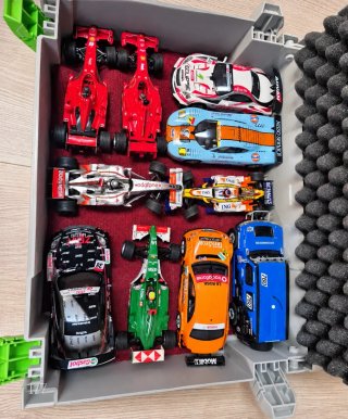 Lote de 56 coches Scalextric