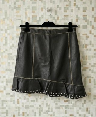 Falda Zara tachas asimétrica Talla S