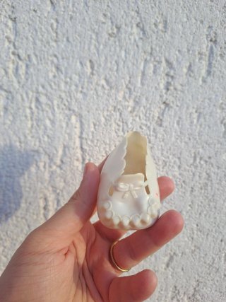 Scarpina per bambola in plastica bianca