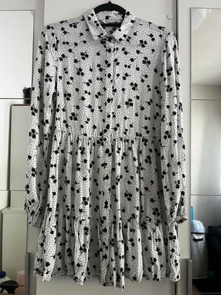 Vestido corto Stradivarius