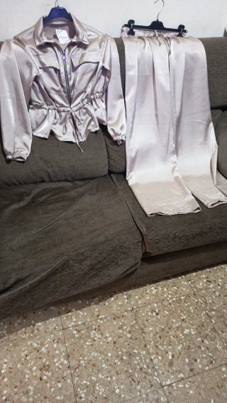 Conjunto de dos piezas beige