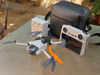 DJI Mini 3 Fly More Combo + DJI RC