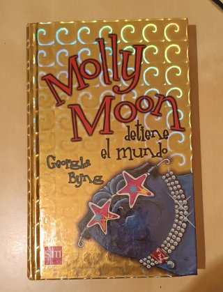 Molly Moon detiene el mundo