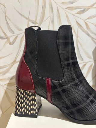 Botines Estampados con Tacón