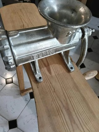 Picadora de Carne Elma 22