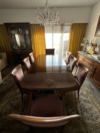 Mesa y 8 Sillas de Comedor Loscertales