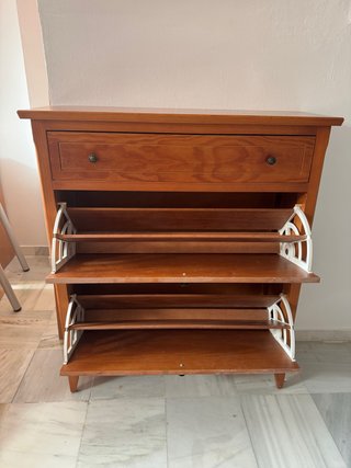 Zapatero de madera